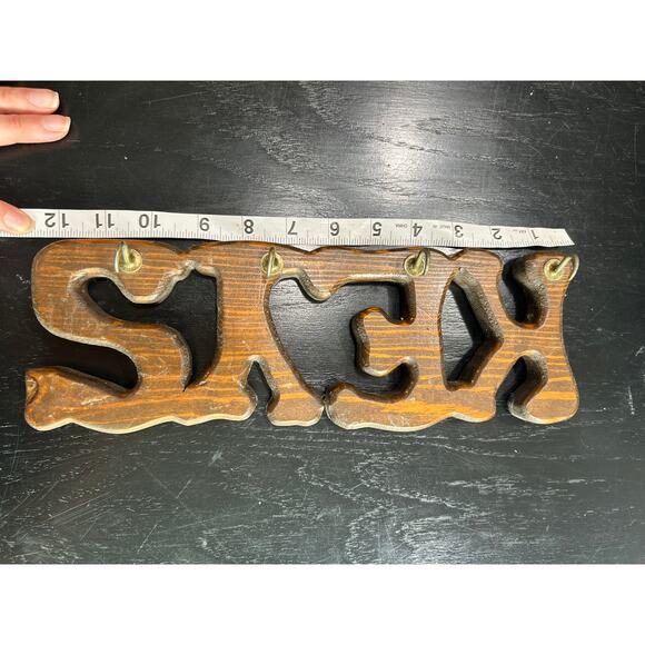 VTG- wooden key holder sign- keys- with hooks - brown rustic cottage farmhouse - Picture 3 of 5
